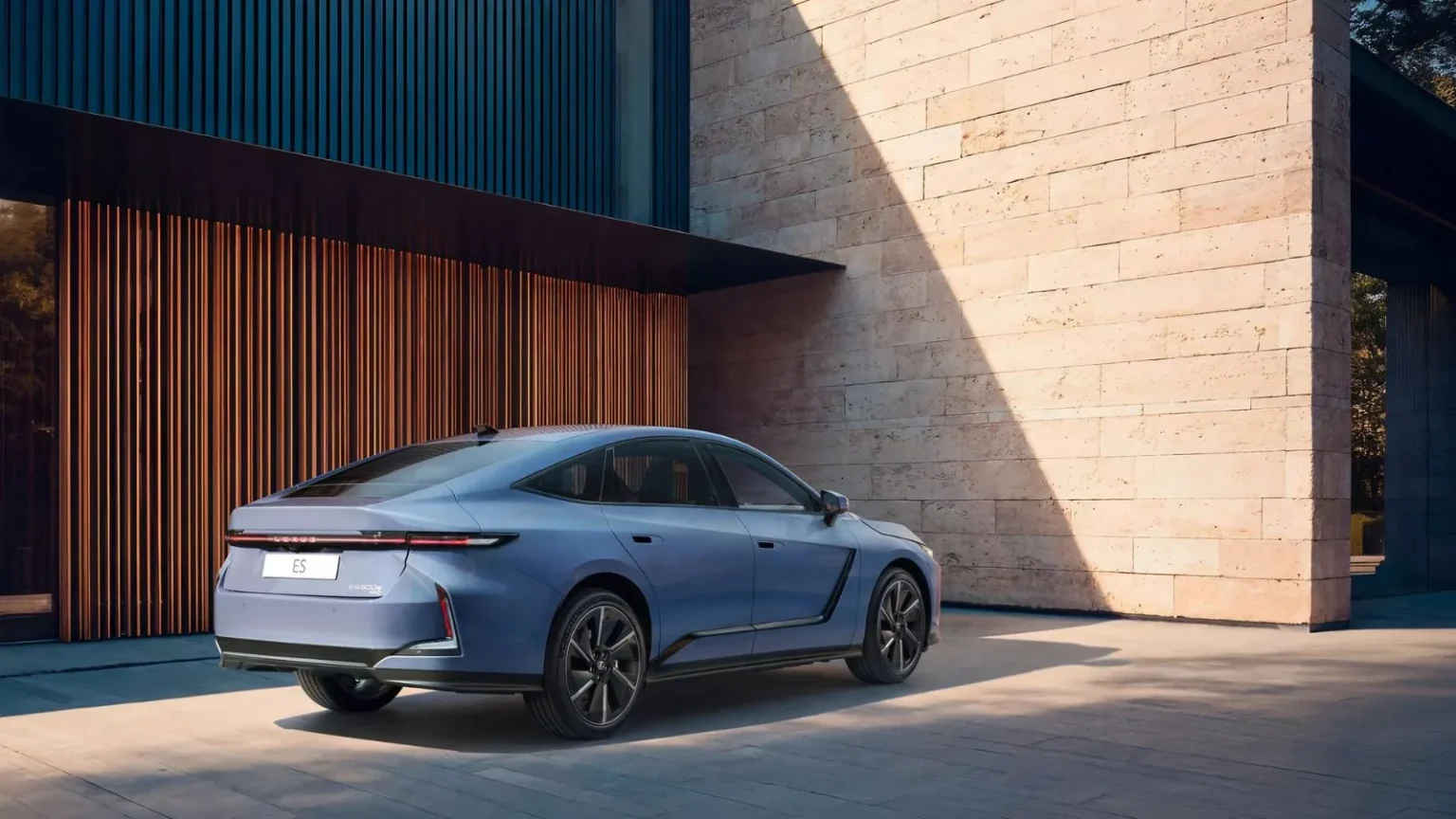 lexus-es-3.webp